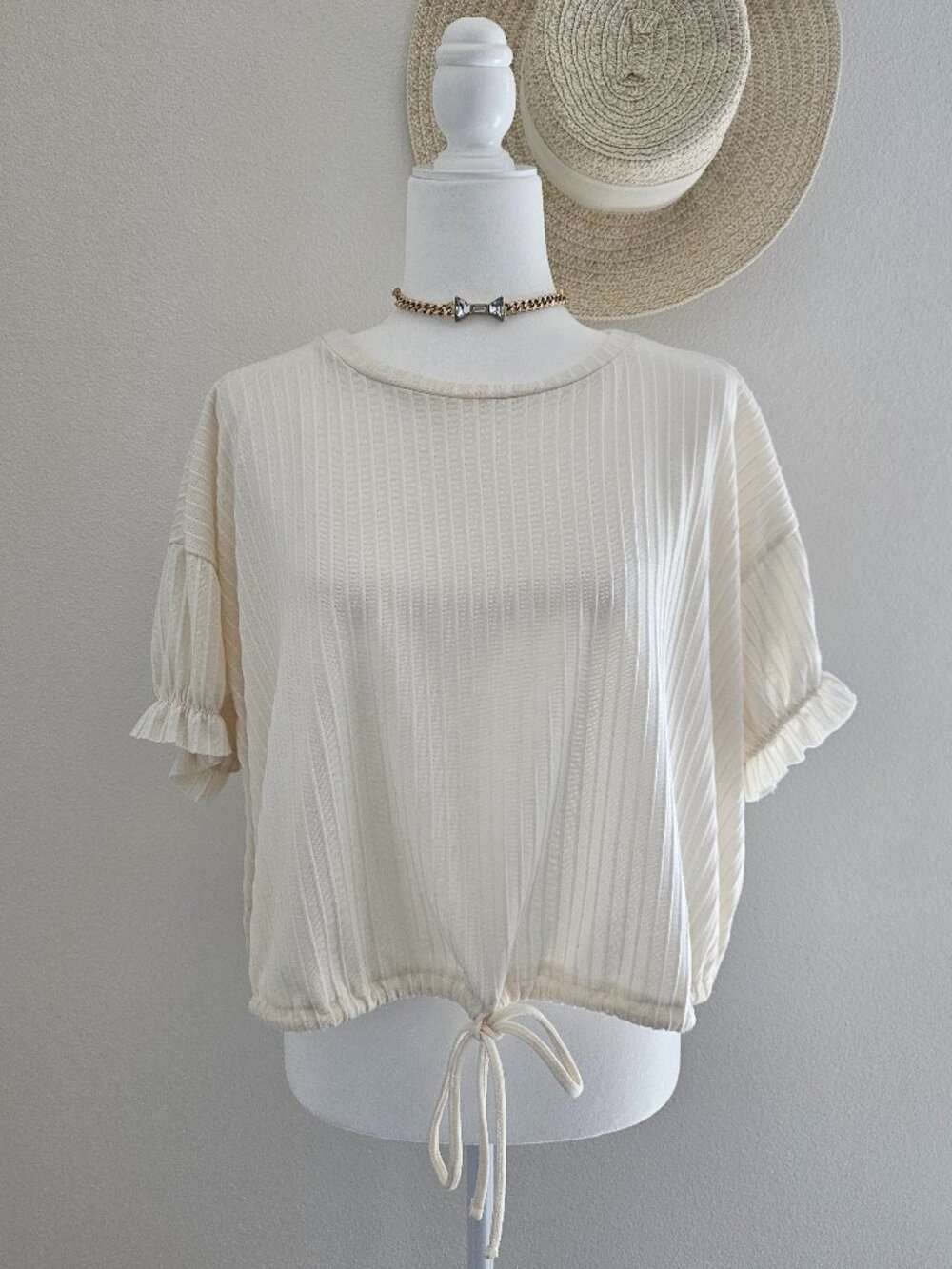 Zara Cream Ribbed Tie-Hem Top with Ruffled Sleeves - Size L